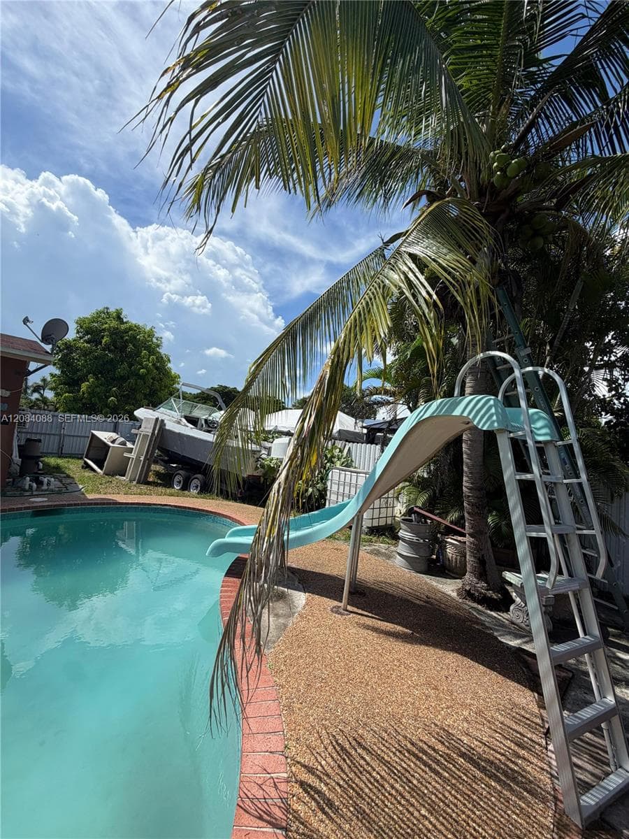 16111 SW 98th Ave, Miami FL 33157