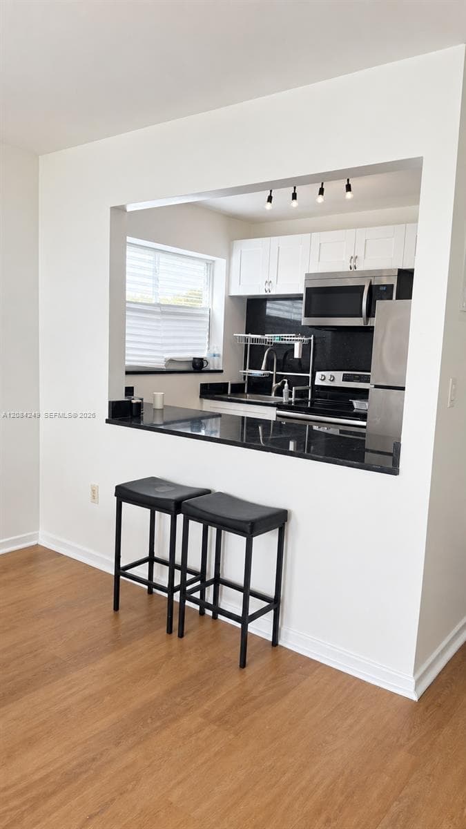 1990 Marseille Dr # 407, Miami Beach FL 33141