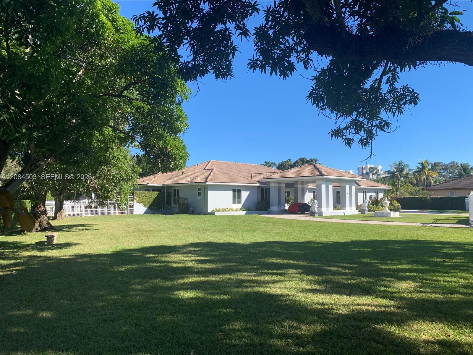 7625 SW 75th Ave, Miami FL 33143