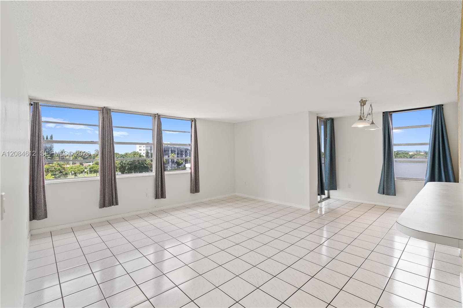 1301 NE Miami Gardens Dr # 505W, Miami FL 33179