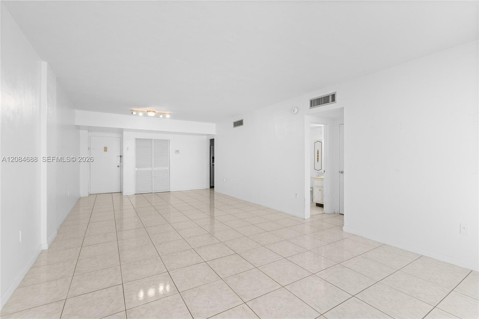 5001 Collins Ave # 5E, Miami Beach FL 33140