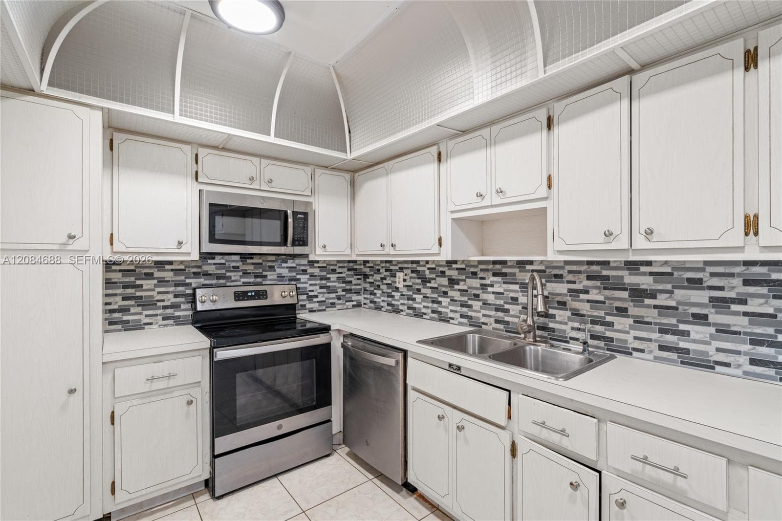 5001 Collins Ave # 5E, Miami Beach FL 33140