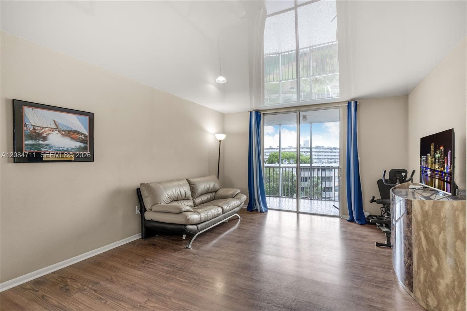 1700 NE 191st St # 508, Miami FL 33179