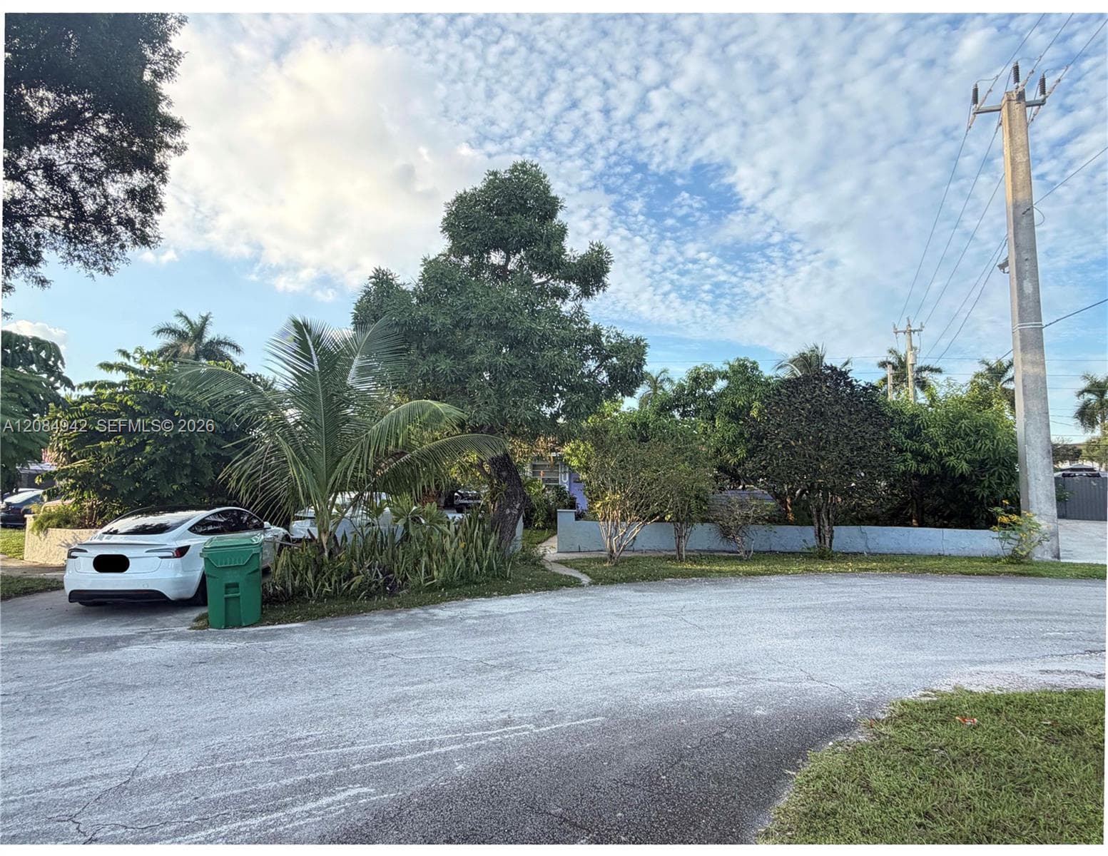 18495 NW 78th Ave, Miami FL 33015