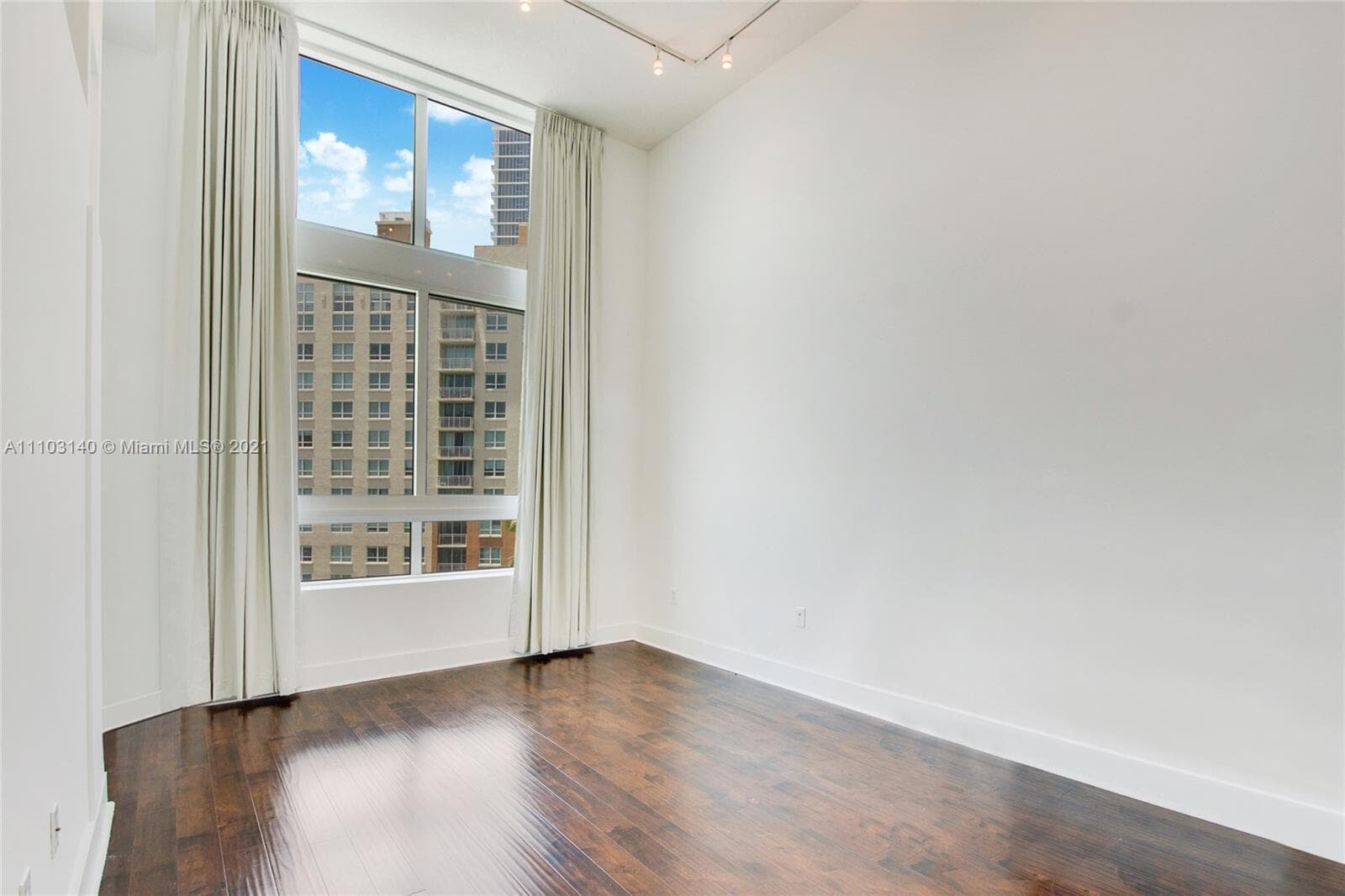 1900 N Bayshore Drive # 912, Miami FL 33132