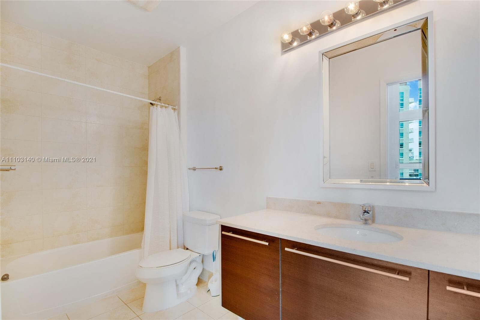 1900 N Bayshore Drive # 912, Miami FL 33132