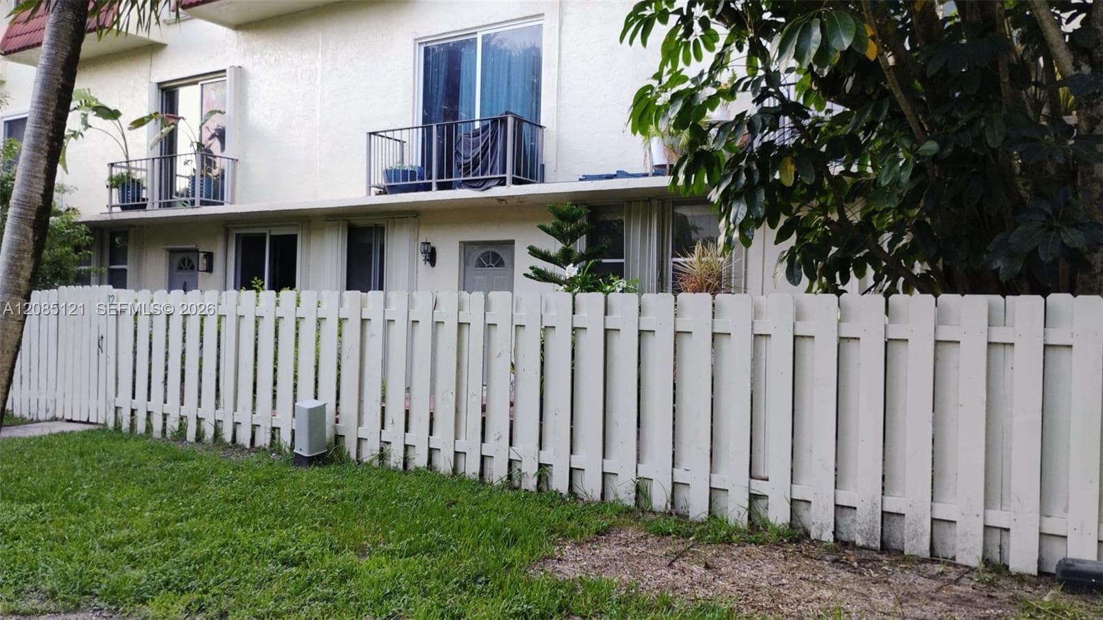 1655 NE 115th St # 12B, Miami FL 33181