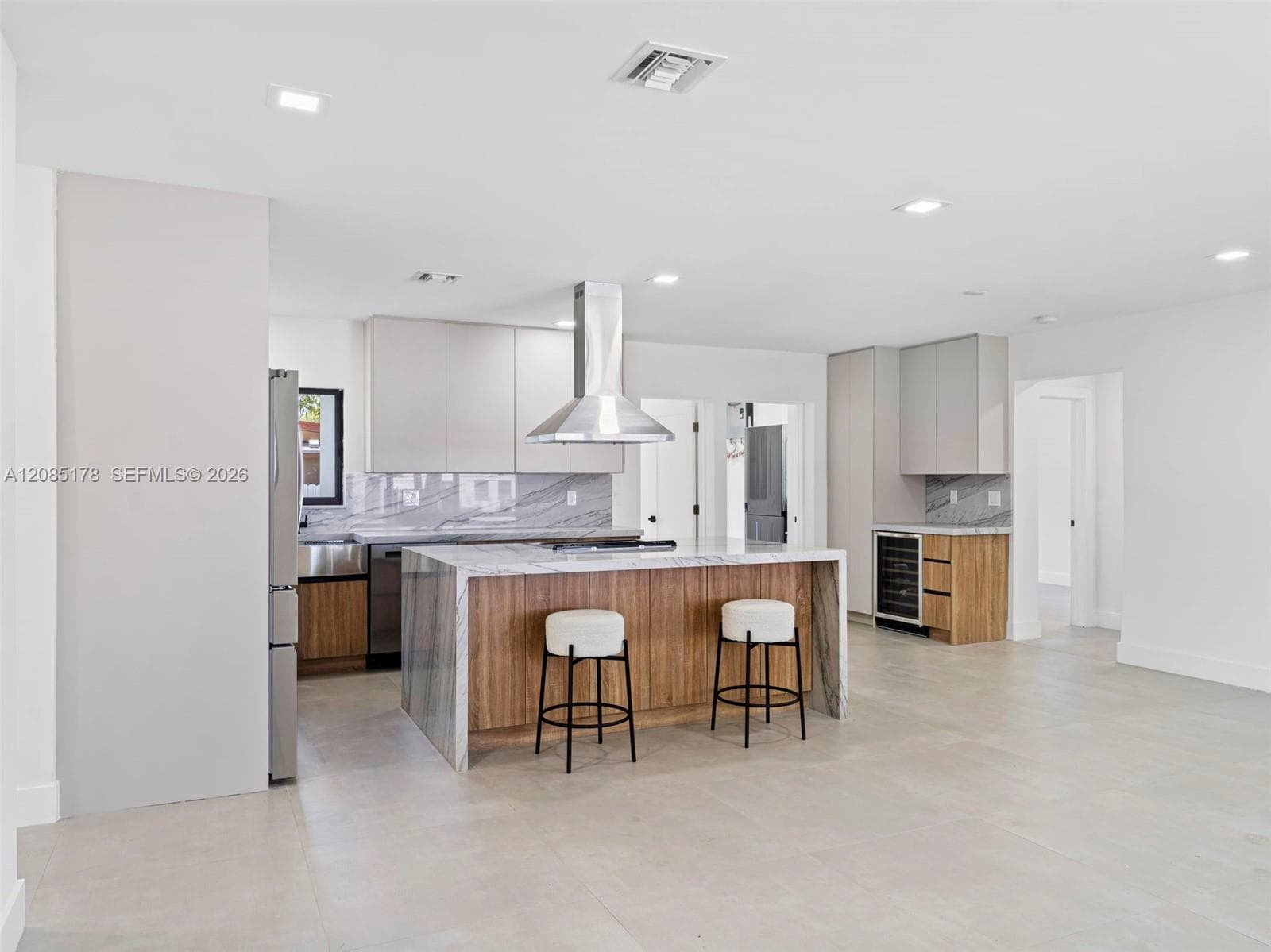 610 NE 164th Ter, Miami FL 33162