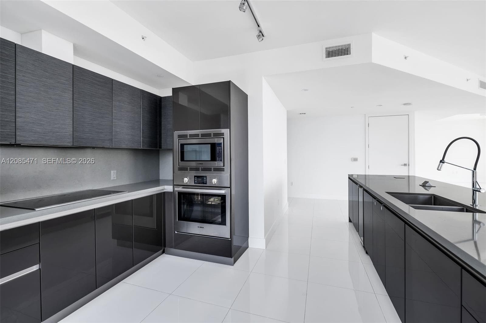 1080 Brickell Ave # 3901, Miami FL 33131