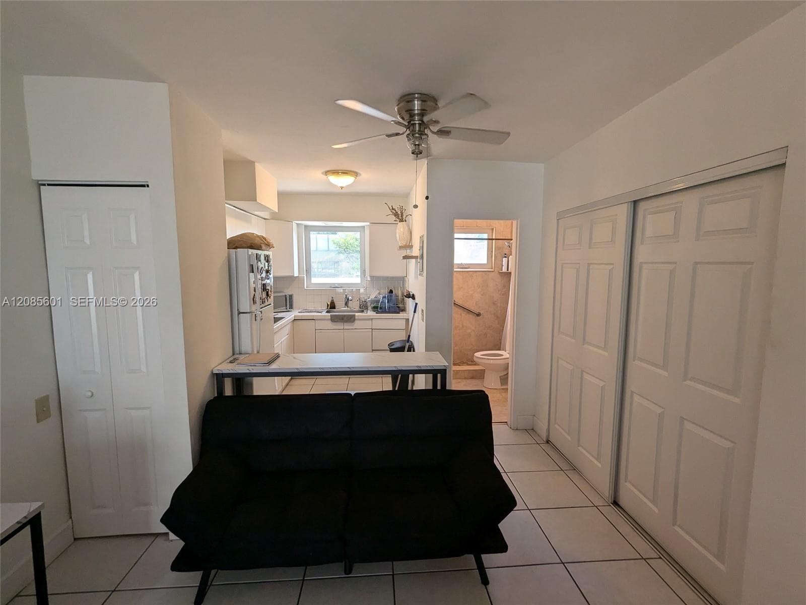 158 Ocean Dr # 406, Miami Beach FL 33139