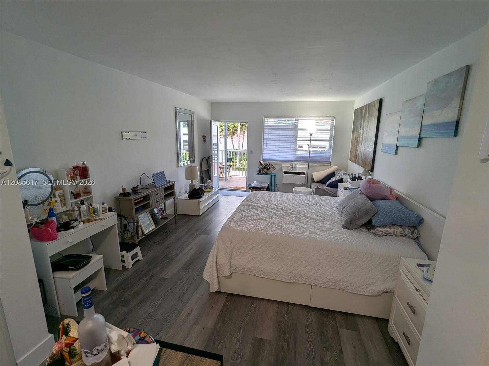 158 Ocean Dr # 203, Miami Beach FL 33139