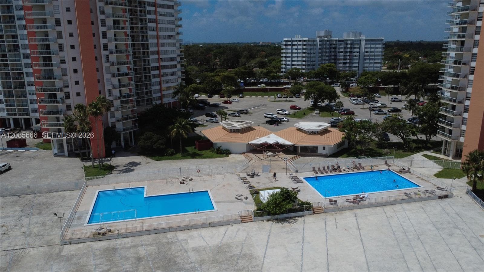 1351 NE Miami Gardens Dr # 422E, Miami FL 33179
