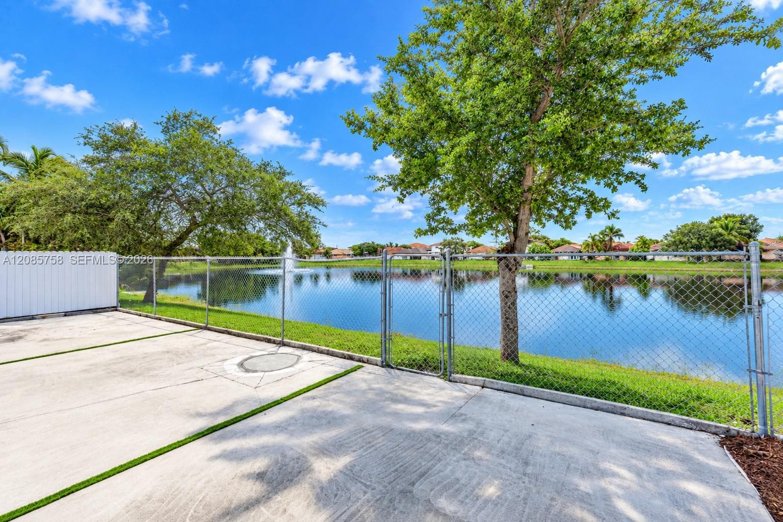 15351 SW 36th St, Miami FL 33185