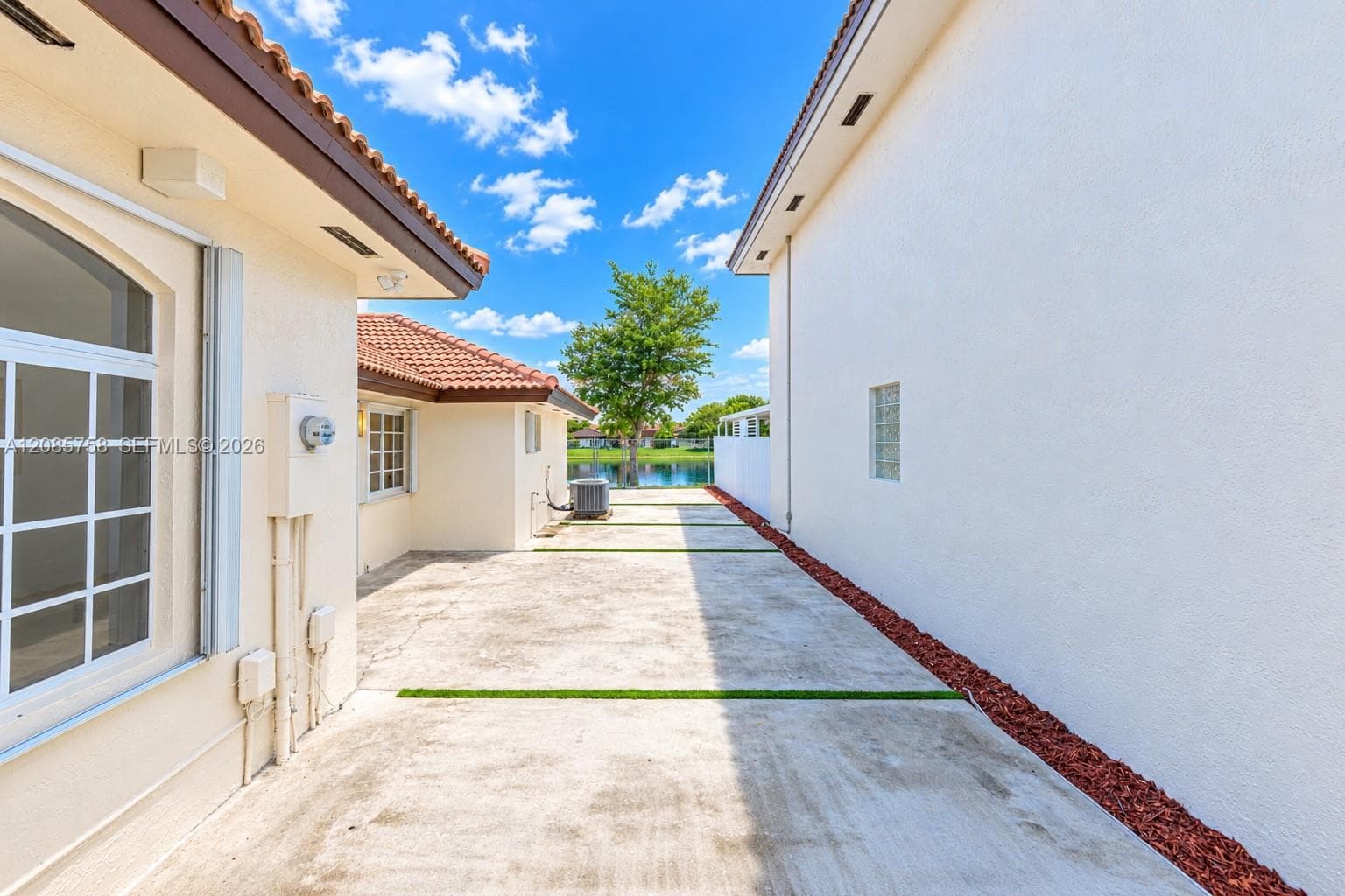 15351 SW 36th St, Miami FL 33185
