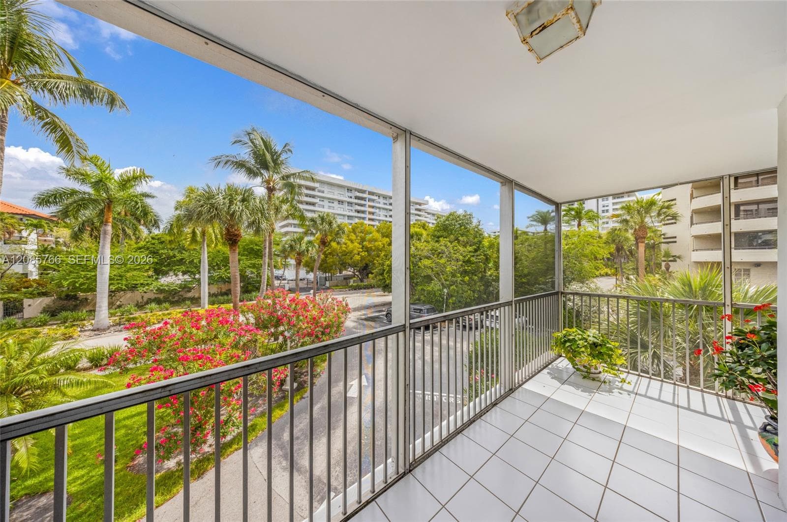 150 Ocean Lane Dr # 2H, Key Biscayne FL 33149