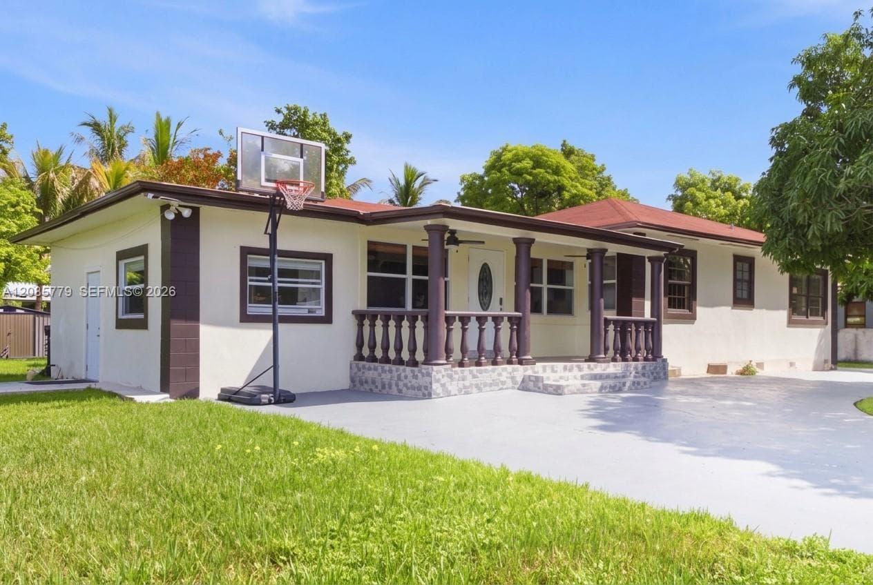 65 NW 118th St, Miami FL 33168