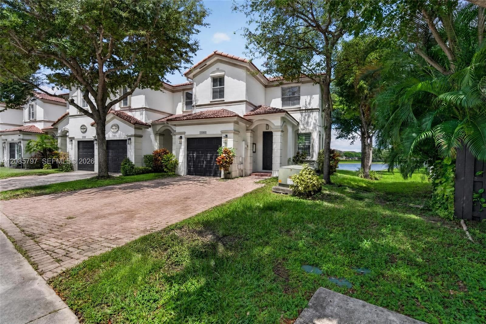 10861 NW 79th St, Doral FL 33178