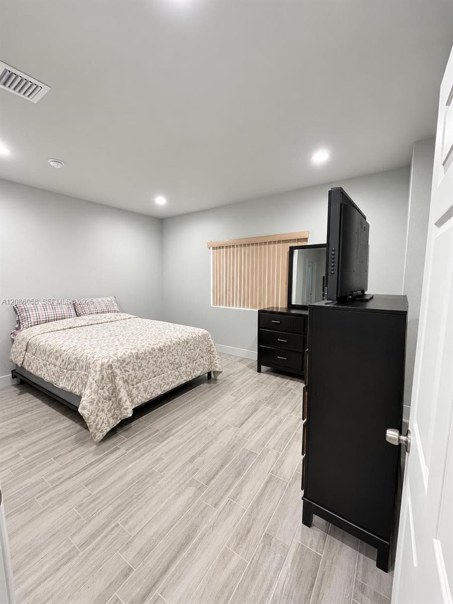 4420 NW 30th Ave, Miami FL 33142