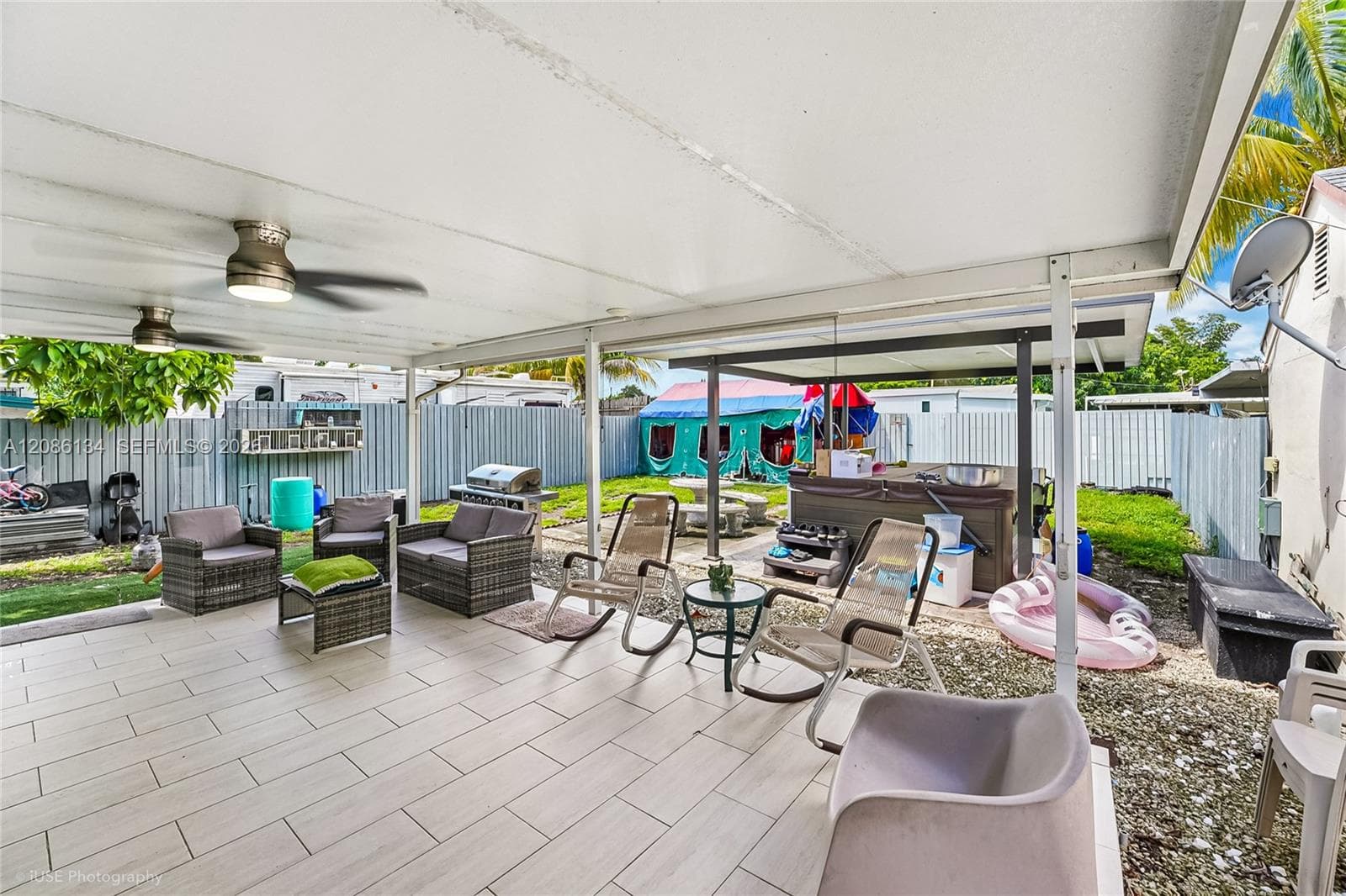 2934 NW 96th St, Miami FL 33147