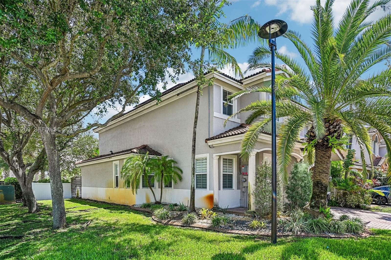 8175 NW 114th Pl, Doral FL 33178