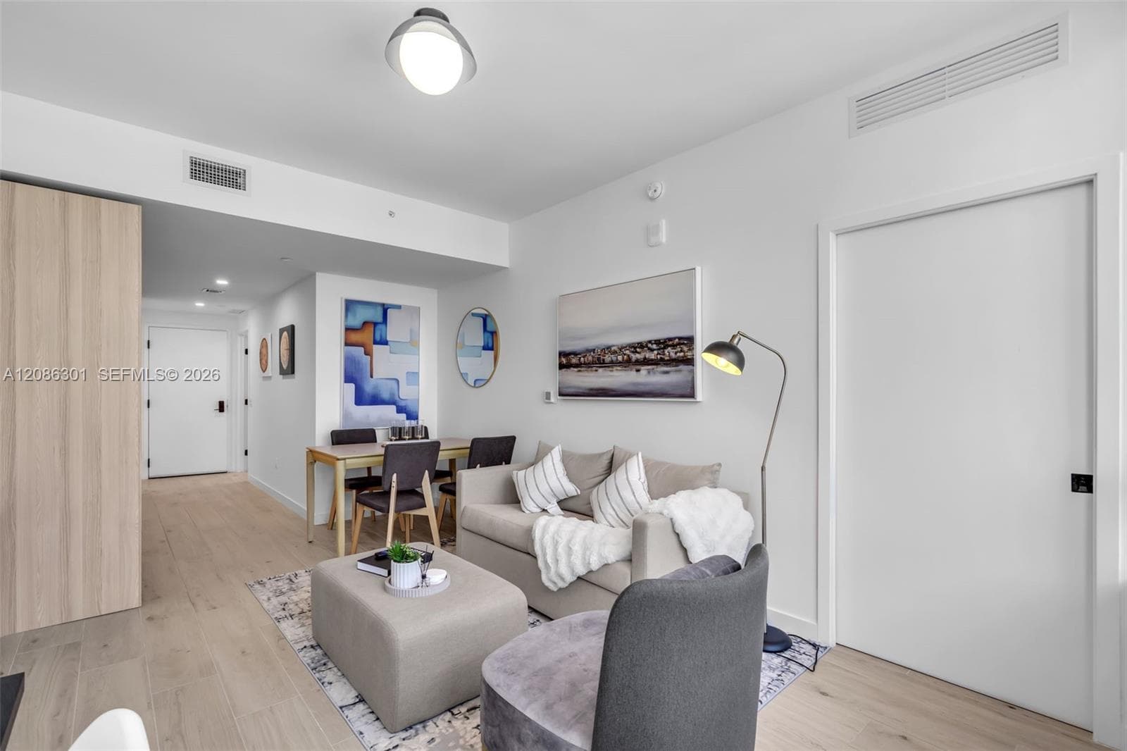 225 N Miami Ave # 3501, Miami FL 33128
