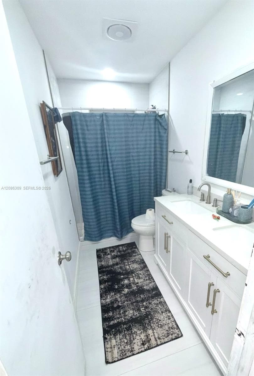 16515 SW 107th Ct, Miami FL 33157