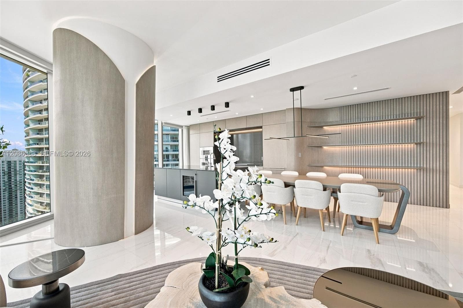 300 Biscayne Blvd Way # 3807, Miami FL 33131