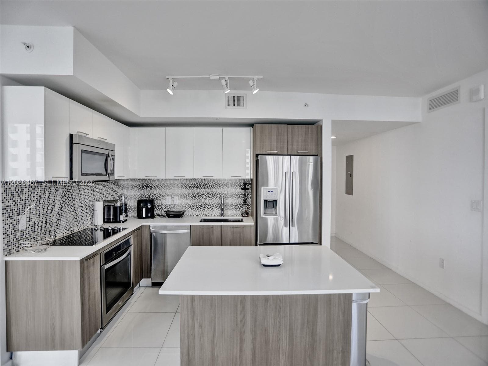 5252 NW 85th Ave # 401, Doral FL 33166