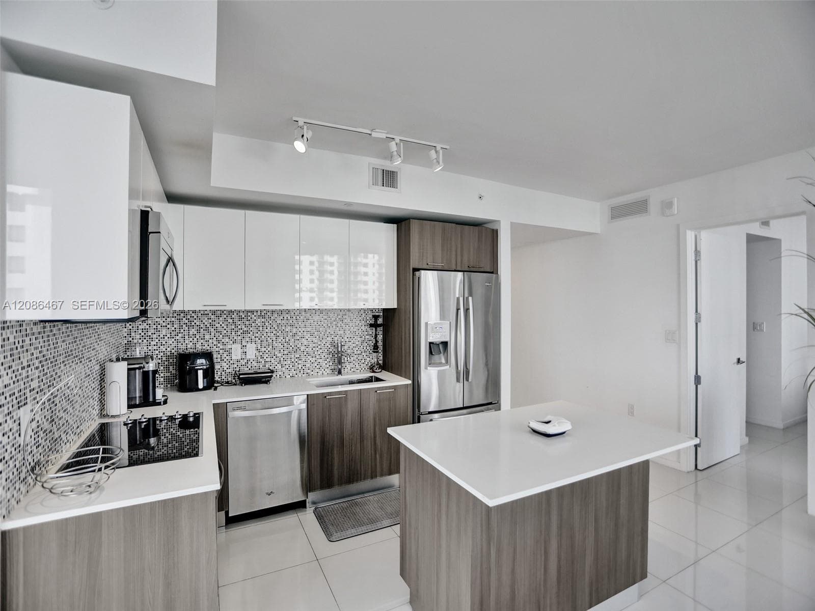 5252 NW 85th Ave # 401, Doral FL 33166