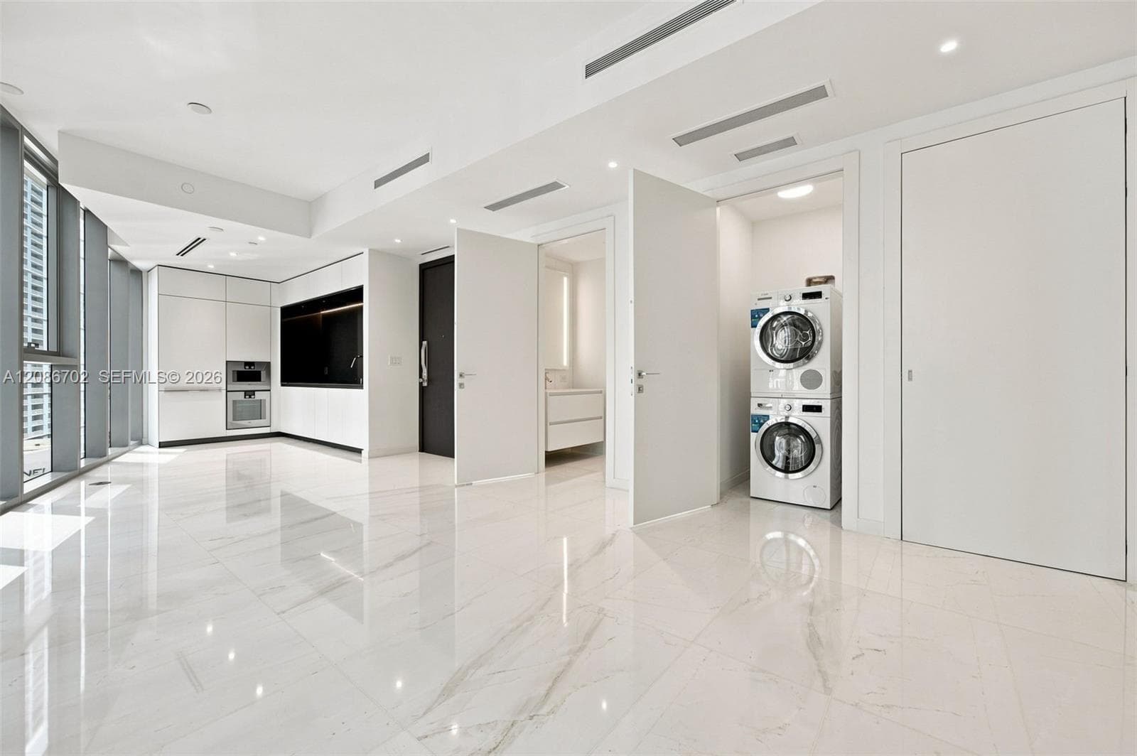 300 Biscayne Blvd Way # 1106, Miami FL 33131