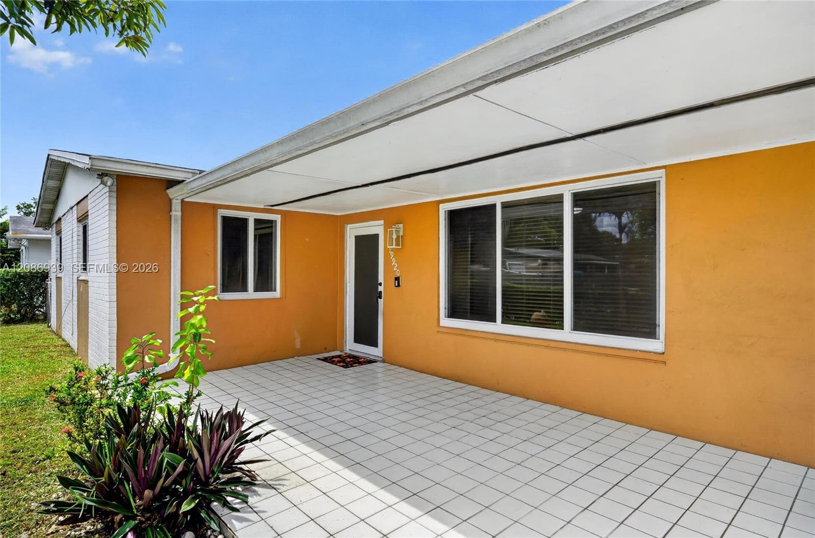 19920 SW 118th Pl, Miami FL 33177