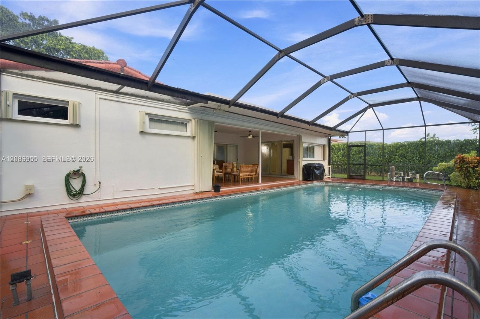 1811 SW 99th Ave, Miami FL 33165