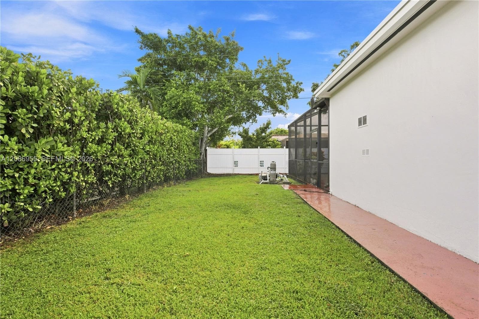 1811 SW 99th Ave, Miami FL 33165