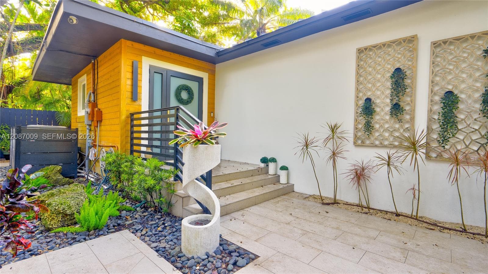 4080 Lybyer Ave, Miami FL 33133