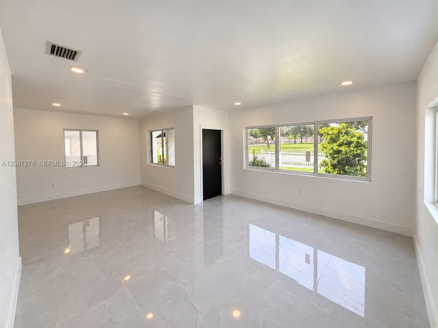 940 NW 67th St, Miami FL 33150