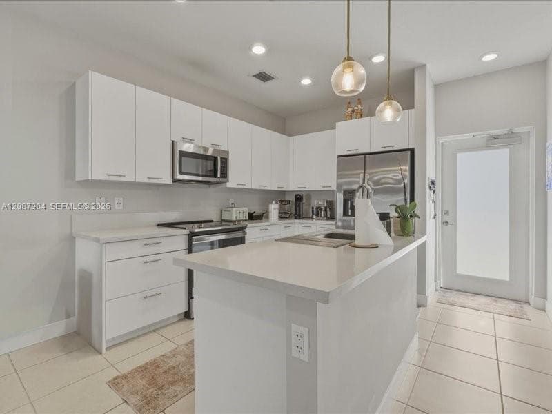 8201 NW 41st St # 205, Doral FL 33166