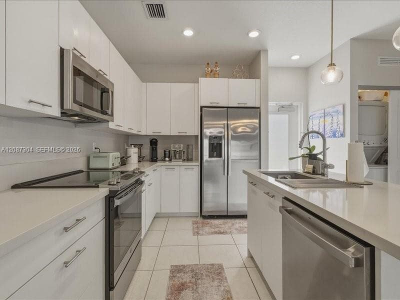 8201 NW 41st St # 205, Doral FL 33166