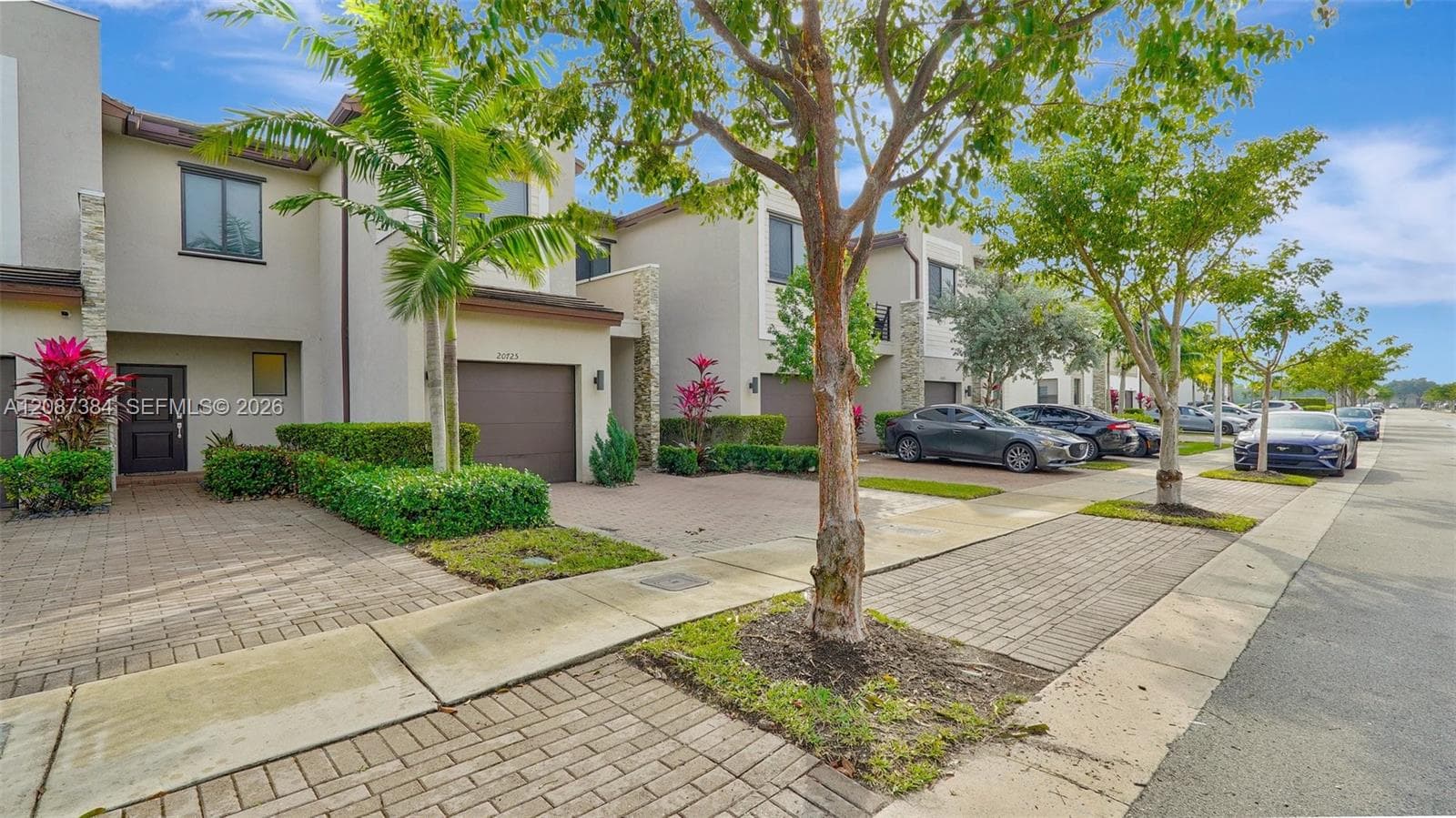 20725 NE 2nd Ct, Miami FL 33179