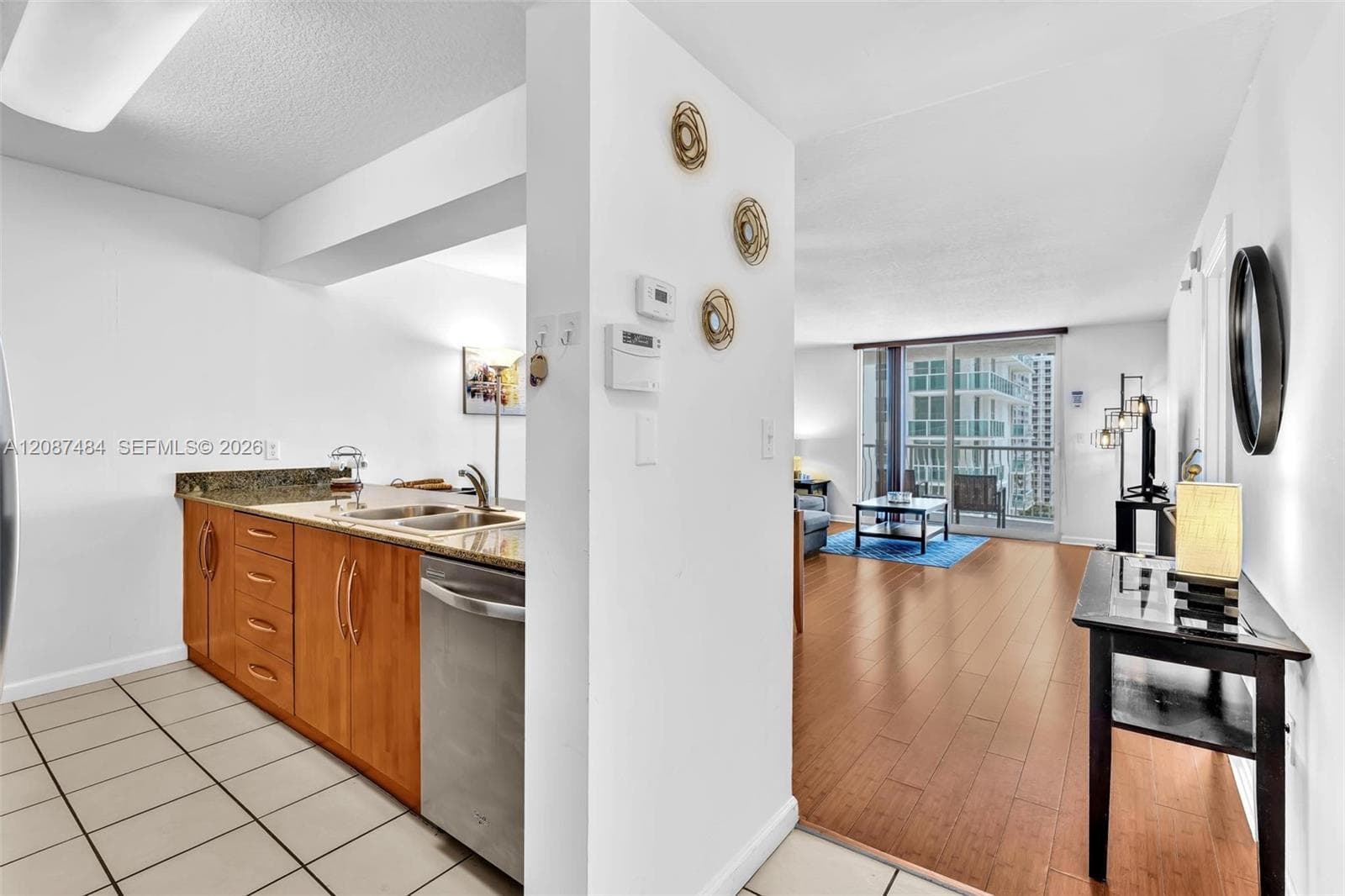 1200 Brickell Bay Dr # 2119, Miami FL 33131