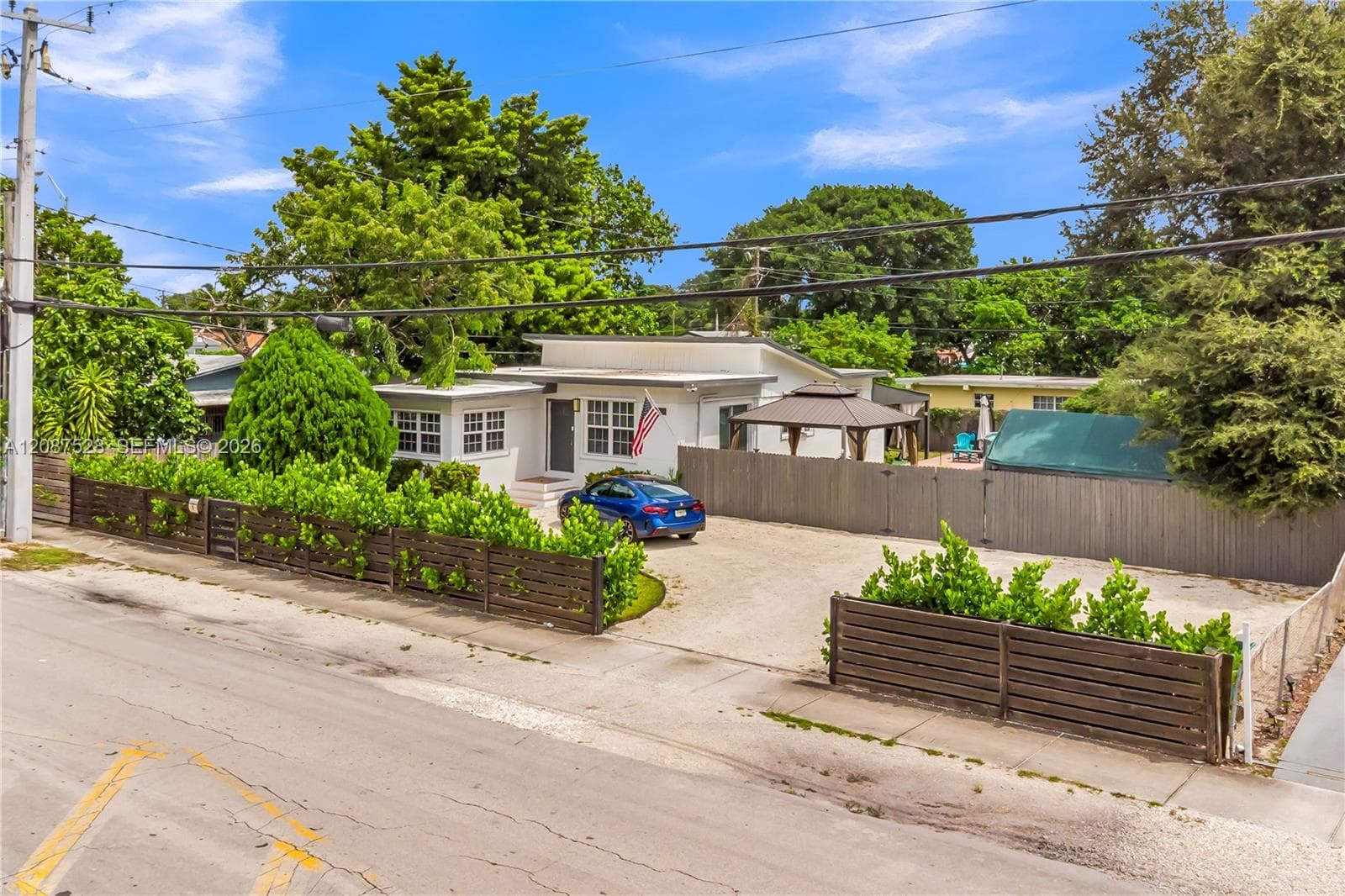 11831 NW 5th Ave, Miami FL 33168
