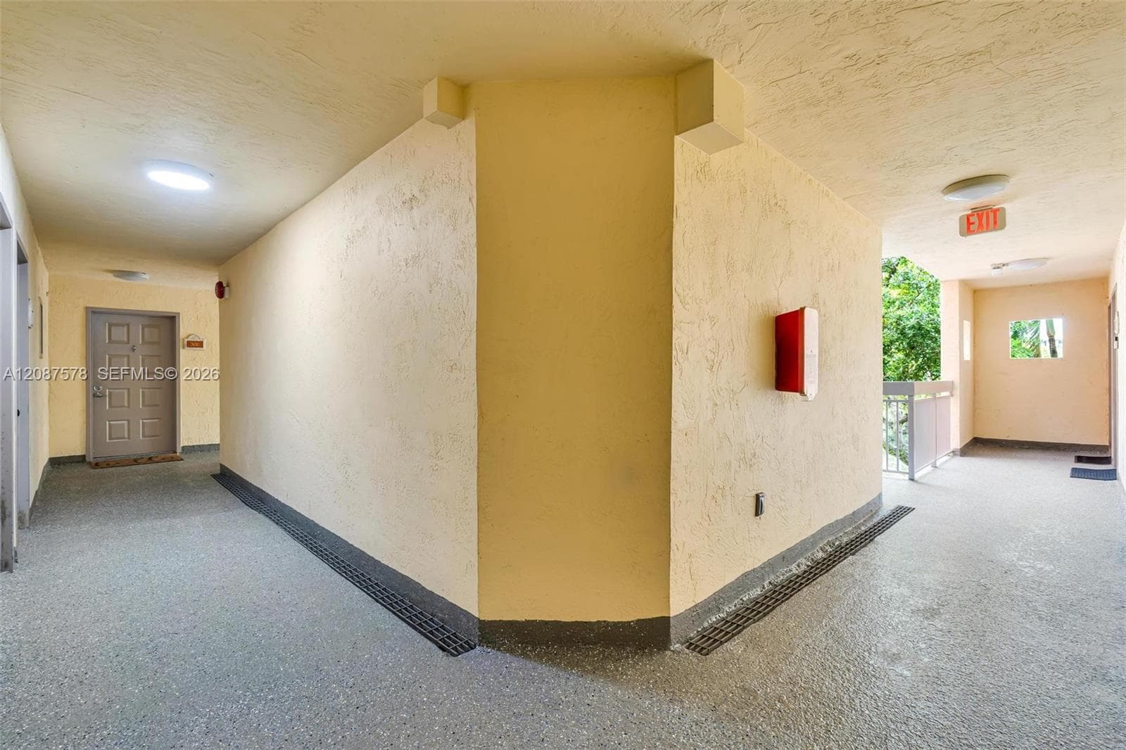 8255 Lake Dr # 304, Doral FL 33166