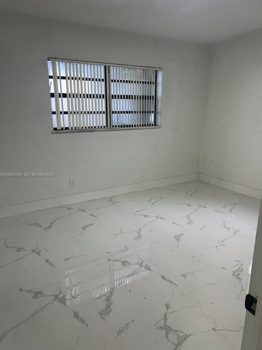 3070 NW 97th St, Miami FL 33147