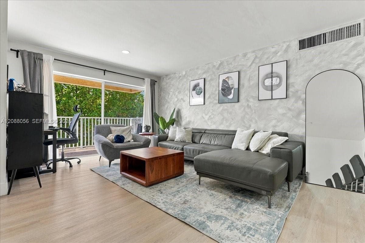 4310 NW 79th Ave # 2B, Doral FL 33166