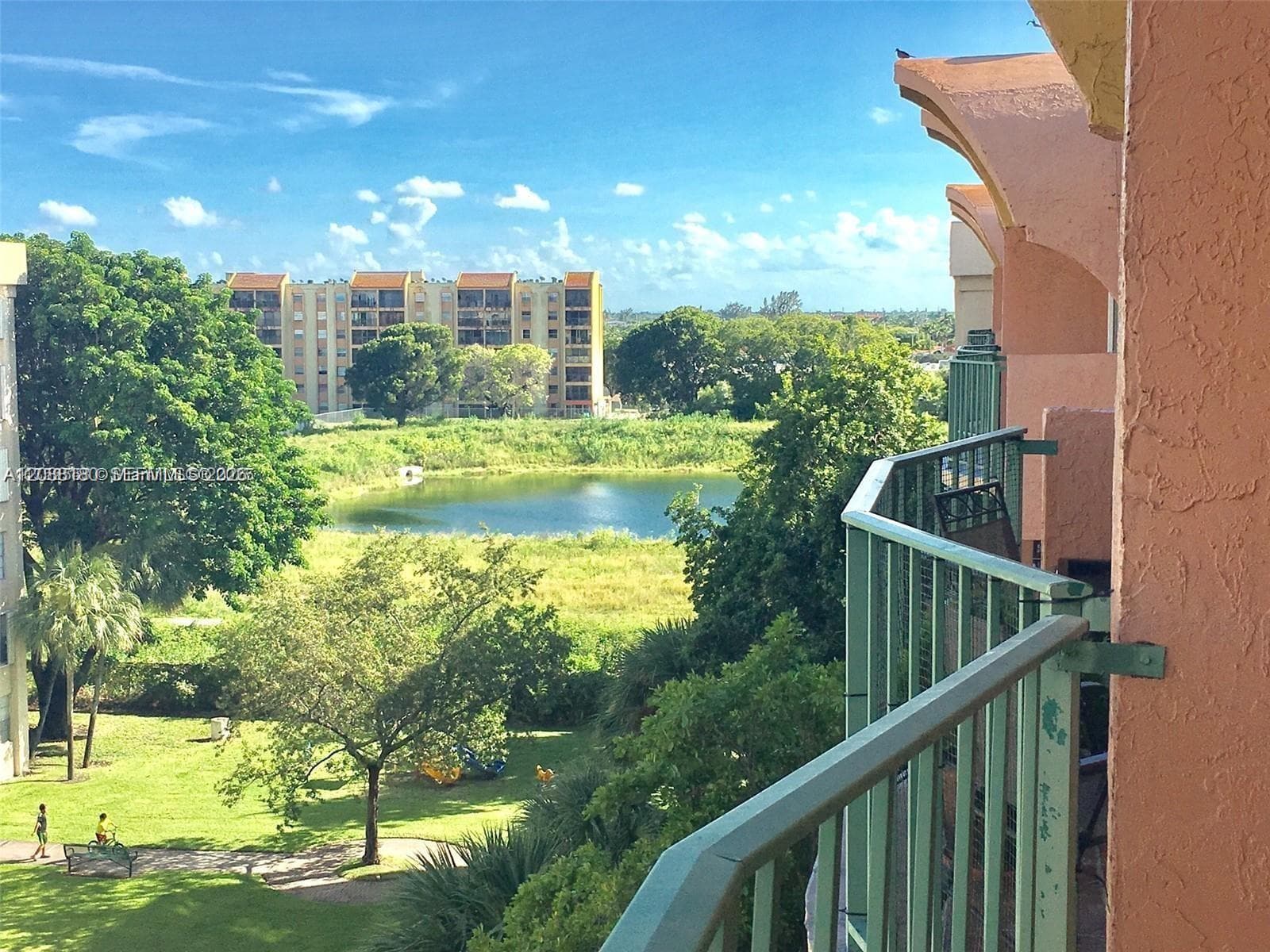 9360 Fontainebleau Blvd # 612, Miami FL 33172