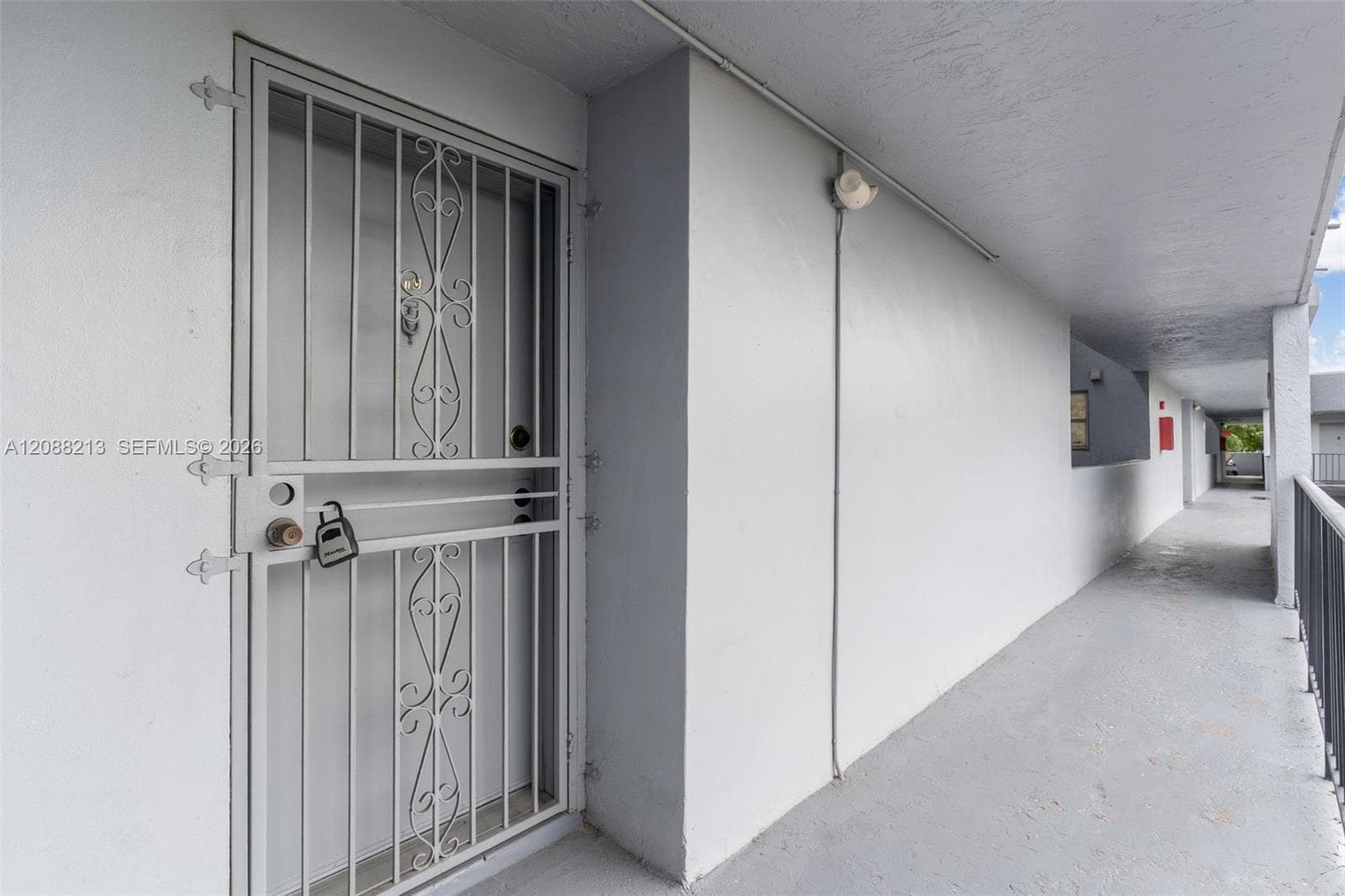 210 Fontainebleau Blvd # 410, Miami FL 33172