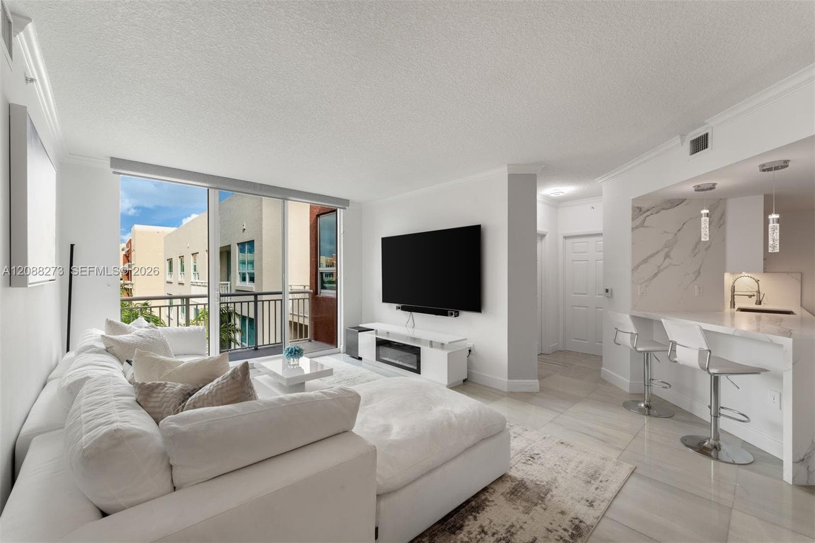 2000 N Bayshore Dr # 619, Miami FL 33137