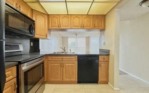14195 SW 87th Street Apt b207, Miami FL 33183