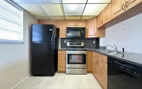 14195 SW 87th Street Apt b207, Miami FL 33183