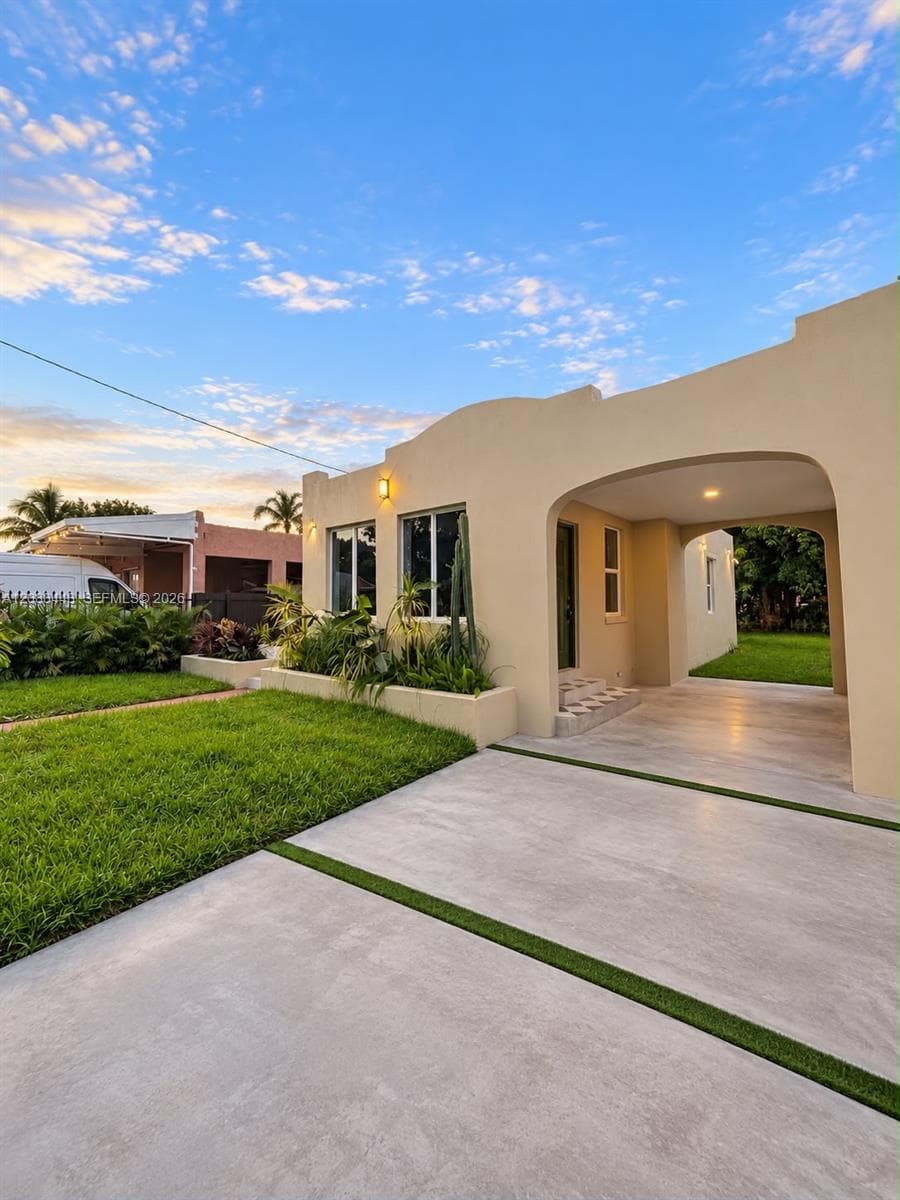1922 NW 47th Ter, Miami FL 33142