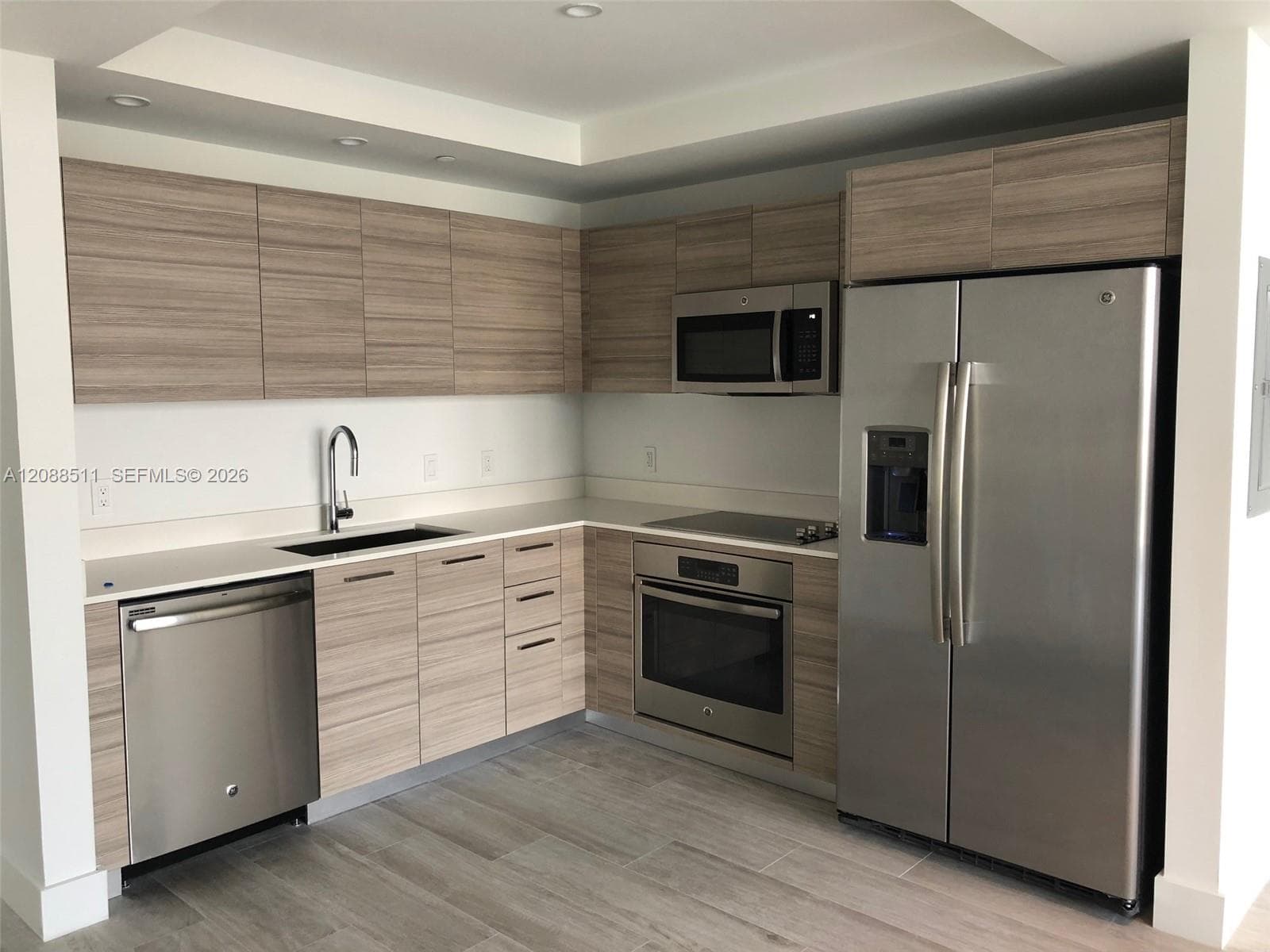 121 NE 34 ST # 811, Miami FL 33137
